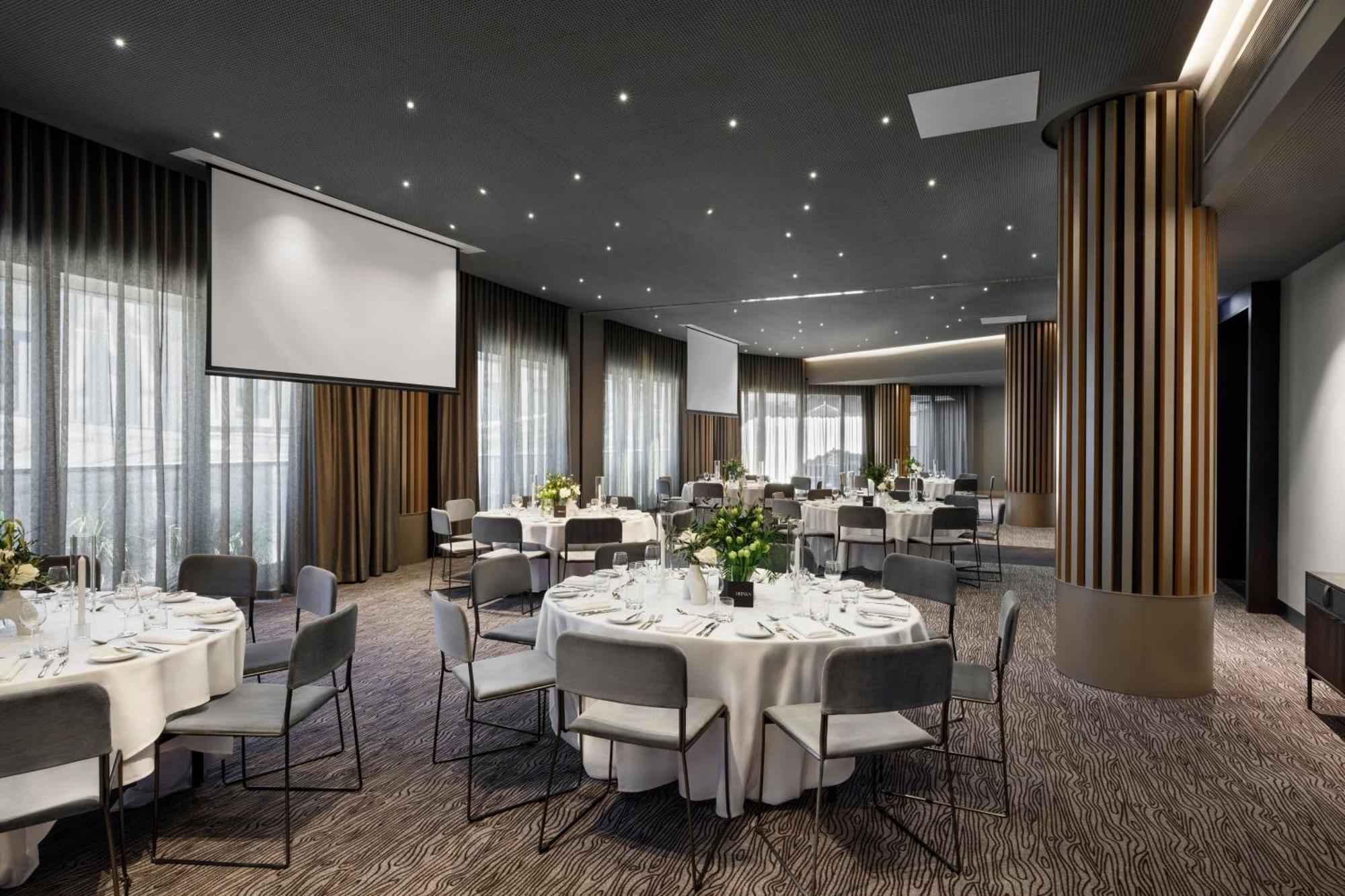 Melbourne Marriott Hotel Docklands Exterior foto The Westin Ballroom