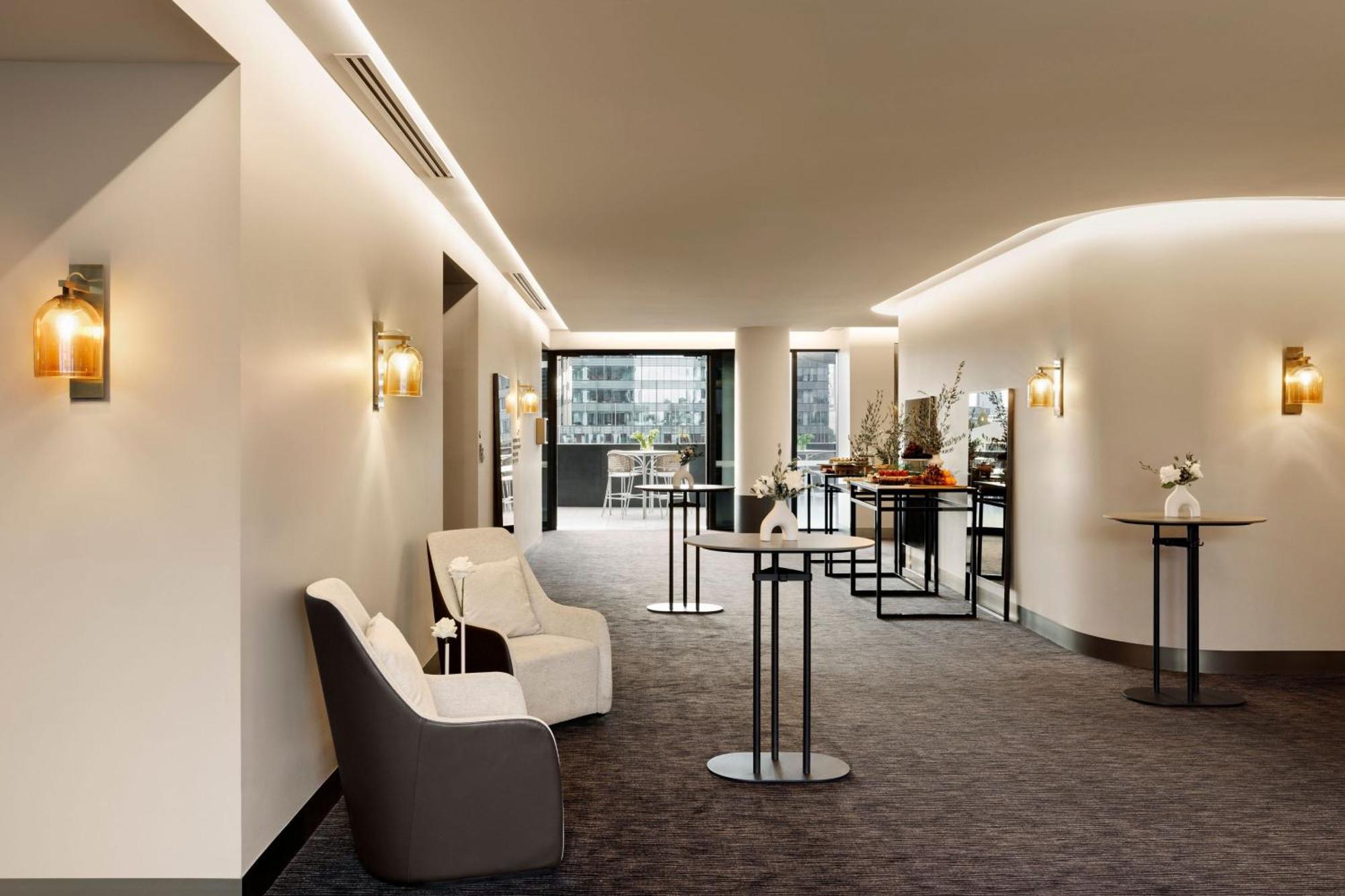Melbourne Marriott Hotel Docklands Exterior foto The Club at Frankfurt Airport